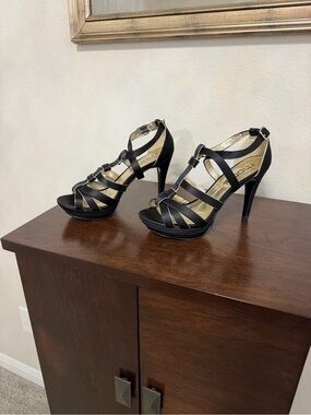 Moda Black Strappy Platform High Heels